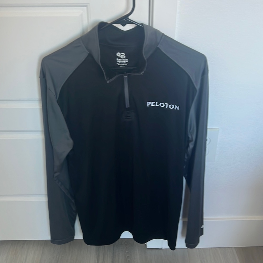 Peloton 1/4 zip Dri fit size M